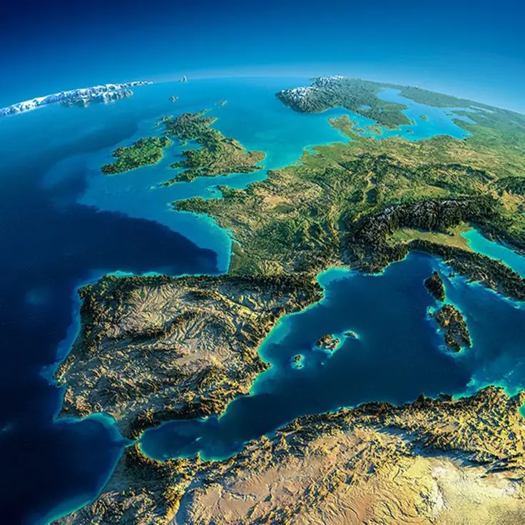 Vue satellite de l'Europe de l'Ouest depuis l'espace, montrant la France, l'Espagne, l'Italie et les régions environnantes.